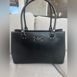 KATE SPADE  - Elena Wellesley - Black. New With Tag